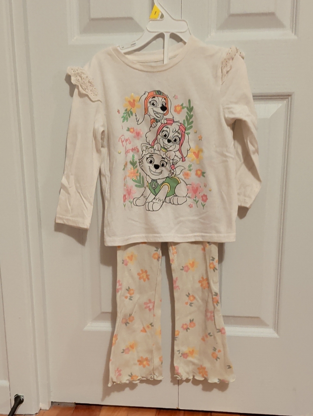 4/20$ Paw Patrol Girls Cream Floral Top and Pants Set